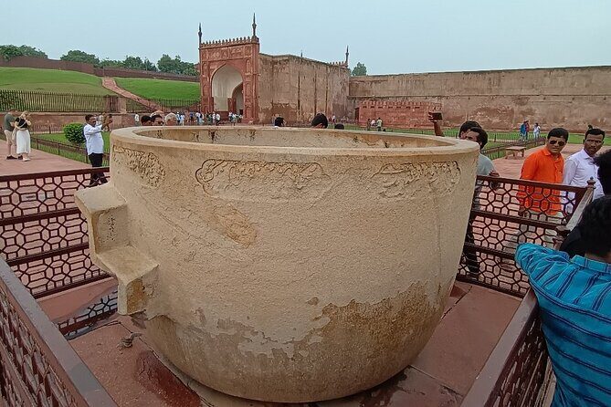 From delhi:(Vip entry)All Inclusive Taj Mahal & Red Fort day trip - Optional Extras: Mehtab Bagh and Itmad-ud-Daulah Tomb
