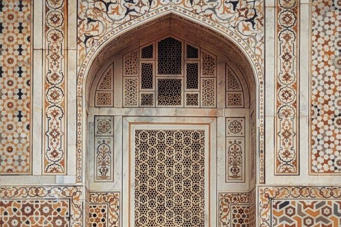 From delhi:(Vip entry)All Inclusive Taj Mahal & Red Fort day trip - Lunch, Water, and the Stuff That Actually Affects Your Day