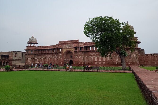 From delhi:(Vip entry)All Inclusive Taj Mahal & Red Fort day trip - Who This Tour Fits Best (And Who Might Want Another Option)