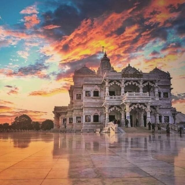 From Jaipur: All Inclusive Taj Mahal & Agra Fort Day Trip - Entering the Taj Mahal fast: fast-track and why it changes the feeling