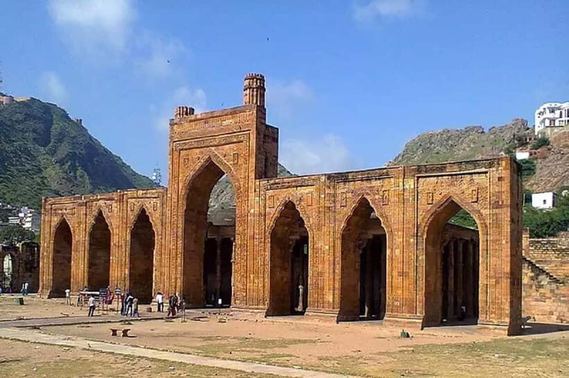 From Jaipur : Private Ajmer Pushkar Tour by Cab - Ajmer street time to Khwaja Muin-ud-din Chishti Shrine