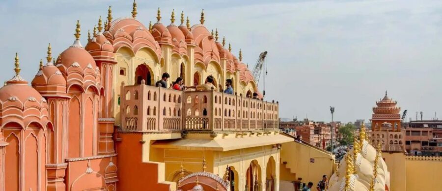 From Jaipur: Private Amber Fort, Jal Mahal and More Car Tour - City Palace and Chandra Mahal: Royal Residence Meets Museum Space