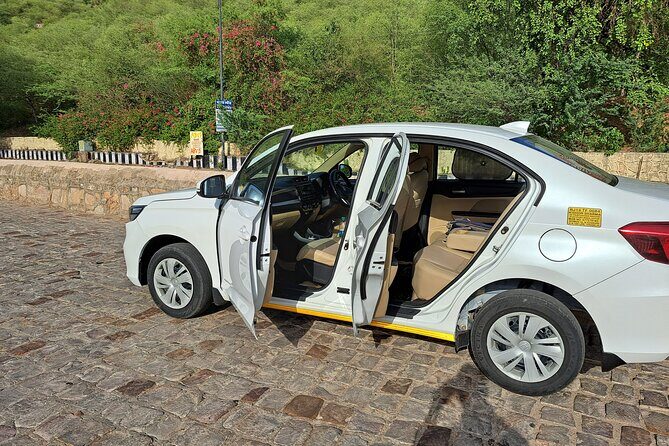 From Jaipur: Private Transfers Cab To Sawai Madhopur Hotel drop - What You Actually Get During the ~3-Hour Transfer