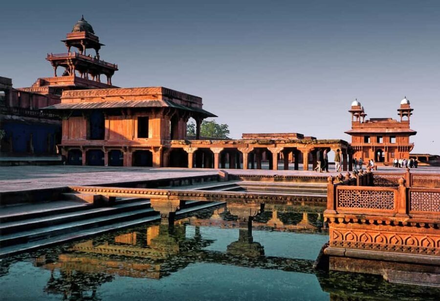 From Jaipur: Same Day Taj Mahal Tour with Fatehpur Sikri - Lunch in Agra: choose comfort and keep moving