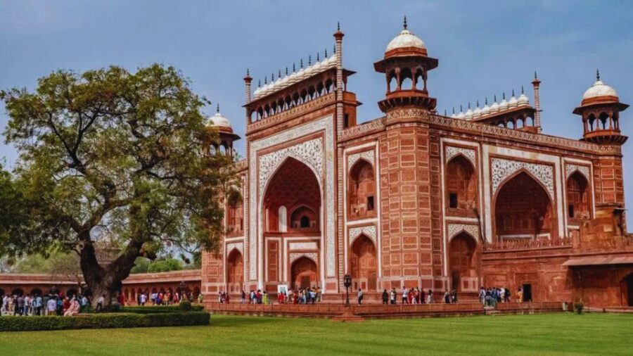 From Jaipur: Taj Mahal, Agra Fort, Baby Taj Day Trip by Car - Tickets and options: what you may need to select up front