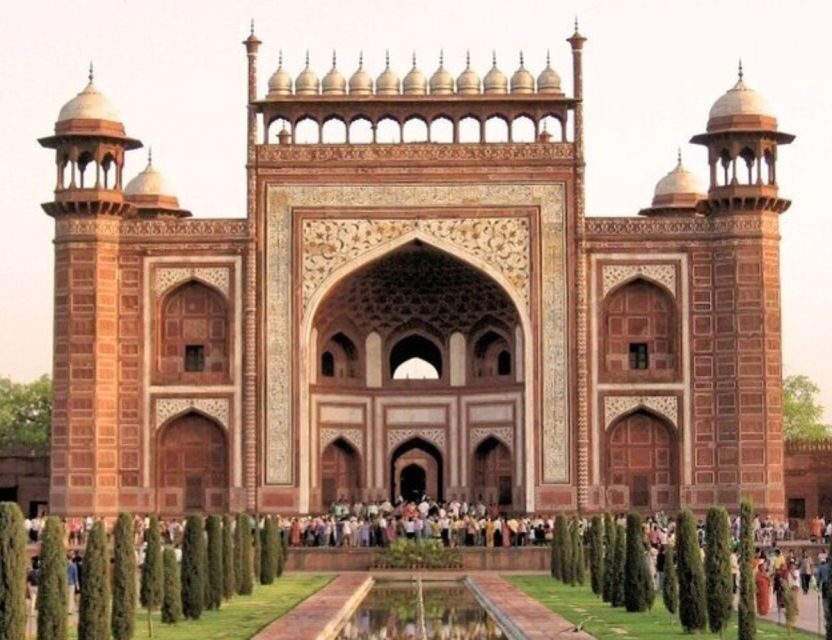 From Jaipur: Taj Mahal Guided and Agra Tour By Car - Lunch at a 5-star restaurant: the break your schedule needs