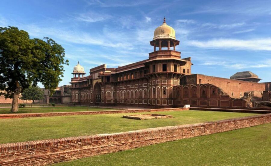 From New Delhi: 2-Day Taj Mahal Sunrise and Sunset Tour - Day 2 early morning Taj Mahal: beat the crowds, then pace yourself