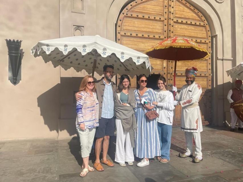 From New Delhi: Jaipur Private Day Trip with Guide - Private Delhi-to-Jaipur Transport That Feels Safe and Tidy