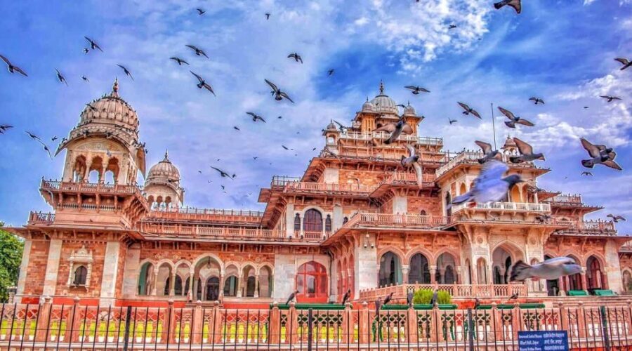 From New Delhi: Jaipur Tour by Fast Train or by Private Car - Pacing, lunch, and how not to feel rushed