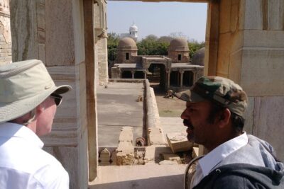 From Udaipur: Private Chittorgarh Tour sightseeing All Inclusive - Entering Chittorgarh Through Vijay Stambha (Tower of Victory)