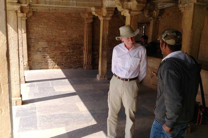 From Udaipur: Private Chittorgarh Tour sightseeing All Inclusive - Your Guide and Driver: English That Helps, Not Just Moves