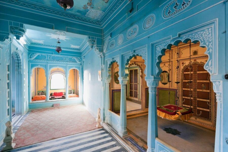 From Udaipur: Private Udaipur City of Lakes Sightseeing Tour - Bagore Ki Haveli Dharohar show: live culture with dance and music