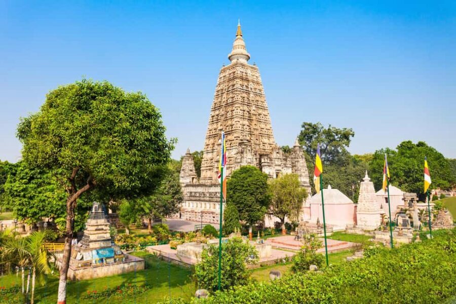 From Varanasi: Bodhgaya Day Trip with Private Transfer - Small Risks to Manage in a Busy Pilgrimage Town