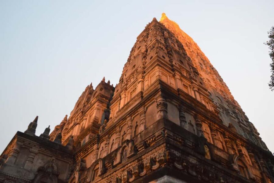 From Varanasi: Bodhgaya Day Trip with Private Transfer - Great Buddha Statue: A Big Visual Marker for the Day