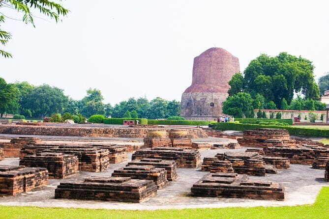 From Varansi: Day Tour to Sarnath with Boating and Ganga Aarti - Ganges boat ride: your floating pause (about one hour)