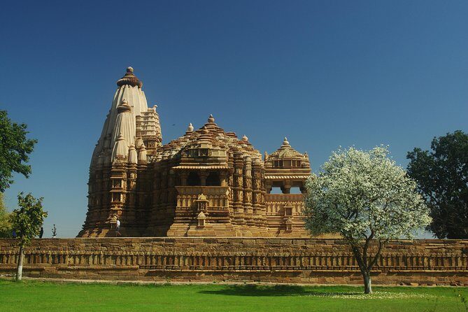 Full Day 8-hours Heritage Tour to Khajuraho Temples - Lunch included: the quiet value that keeps the day enjoyable
