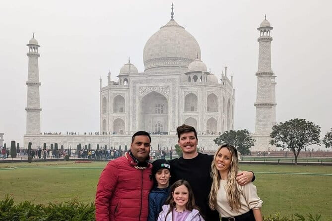 Full Day Agra Tour from Delhi - Agra Fort in 1 hour: history you can actually point to