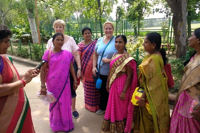 Full Day Delhi City Tour By Tuk Tuk - India Gate: a quick stop with big photo payoff