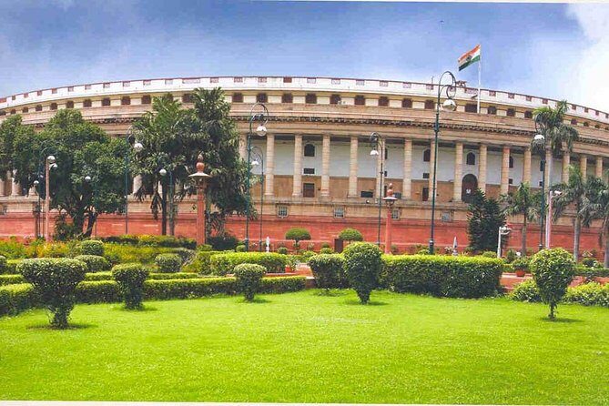Full Day Delhi Tour - India Gate, Sansad Bhavan, and Rashtrapati Bhavan: the ceremonial axis photo walk