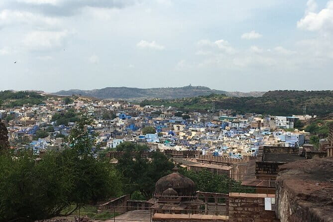 Full Day Jodhpur City Sightseeing Tour by Tuk Tuk Taxi - Toorji Ka Jhalra: the stepwell stop that’s short but memorable