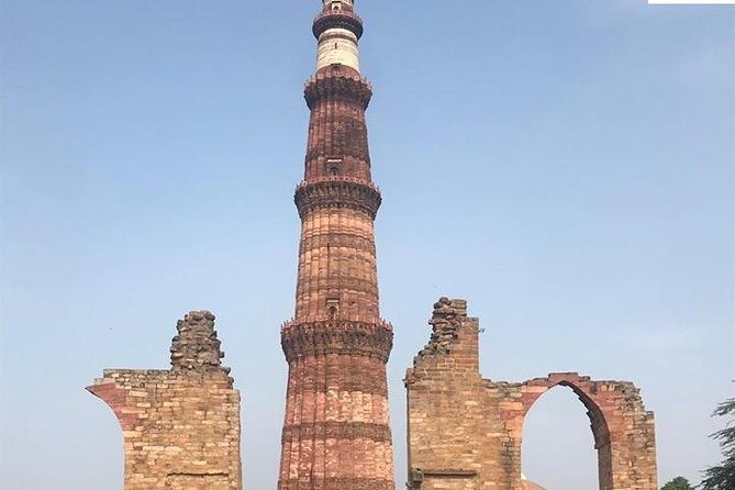 Full-Day Old and New Delhi Private Tour with Qutub Minar - Old Delhi: Red Fort Outside Views, Jama Masjid, and the Rickshaw Lanes