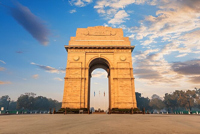 Full Day Private Delhi Sightseeing Tour with Local Guide - India Gate: War memorial views and easy photo moments
