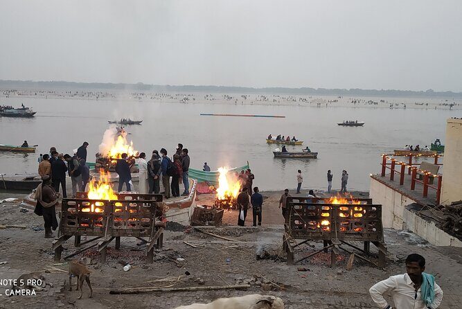 Full-Day Private Guided Cultural Tour in Varanasi - Durga (Monkey) Temple and Bharat Mata: two fast stops with big symbolism