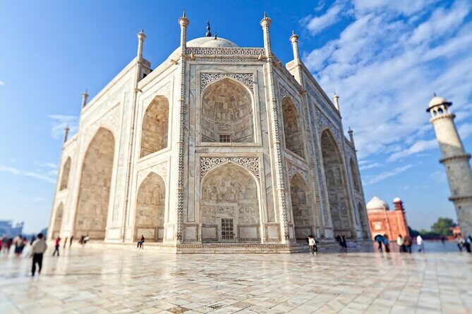 Full Day Taj Mahal, Agra Fort & Baby Taj Tour from Delhi by Car - Courtyard Agra: lunch break and choosing your pace