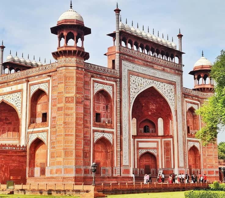 Full-Day Tour of Agra with Sunrise & Sunset at Taj Mahal - What to pack and how to dress for Agra’s sites