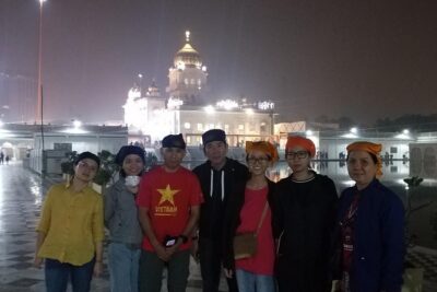 Full Day Tour of Delhi With Guide & Entrances - Red Fort and Raj Ghat: power, then restraint