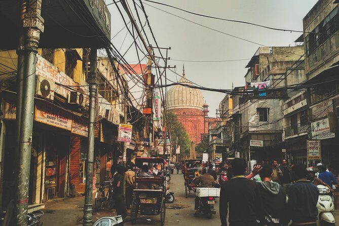 Full-Day Tour of Offbeat Old and New Delhi with Hotel Pick Up - Birla Mandir Temple for a calmer finish: Lakshmi Narayan in 30 minutes