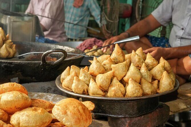 Ganga Arati with Street Food Tour of Banaras - Street-food route with Monu: how the guide changes everything