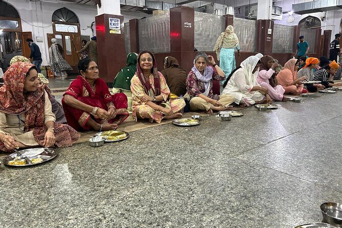 Golden Temple and Jallianwala Bagh Guided Tour - Dukh Bhanjani Ber Tree: Healing Beliefs Around Amrit Sarovar