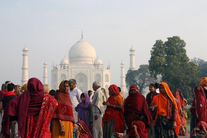 Golden Triangle 6 Days Tour from New Delhi - Day 1 in Delhi: Qutub Minar, Lotus Temple, Bangla Sahib, and Jama Masjid