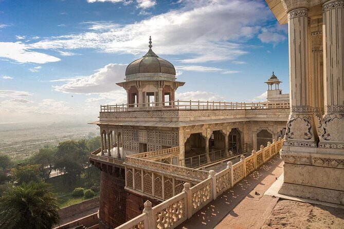 Golden Triangle India: 5-Day Delhi, Agra, Jaipur & Pushkar Tour - Jaipur quick hits: Hawa Mahal, Jantar Mantar, stepwell, and Jal Mahal
