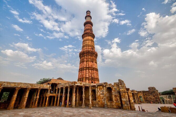 Golden Triangle Tour: 3 Days, 3 Iconic Cities–Delhi,Agra & Jaipur - Day 3 in Jaipur: Amber Fort carvings, City Palace artifacts, and Jantar Mantar’s stone instruments