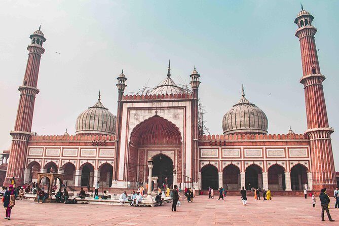 Guided 3‑hour rickshaw ride through Old Delhi with transfers - From Chawri Bazaar to Jama Masjid: street lanes and Mughal scale