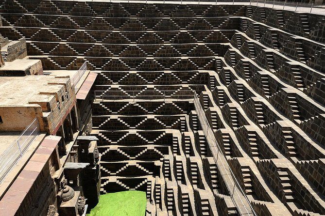 Guided Fatehpur Sikri & Abhaneri Tour From Agra To Jaipur By Car - The fast monument stops: Panch Mahal and Jodha Bai’s palace