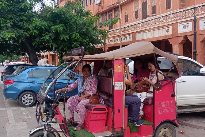 Guided Morning E-Rickshaw Ride with Food Tasting at Jaipur - Price and logistics: what $30.09 gets you in 3 hours