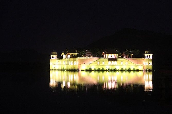 Guided Night Tour of Jaipur With Optional Street Food Tasting - Jal Mahal reflections and Hawa Mahal geometry outside the crowds