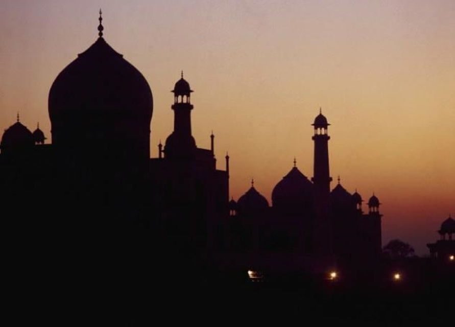 Guided Sunset Tour Of Taj Mahal with Skip-The-Line Entry - Skip-the-line entry: what it actually saves you