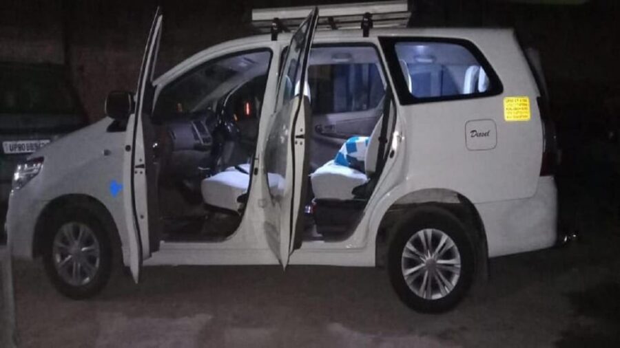 Gurgaon: Private Taj Mahal Day Tour from Gurgaon/Gurugram - Private car from Gurgaon to Agra: the 12-hour timing and 220 km drive