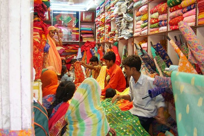 Half Day Delhi Shopping Tour With Shopping Consultant - Entering New Delhi markets: start with direction and options
