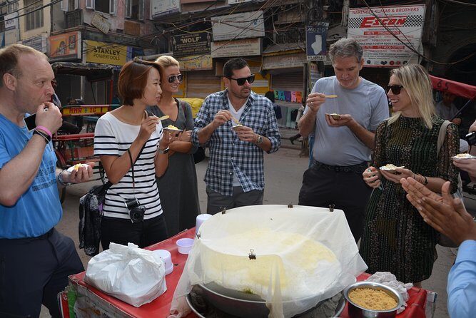 Half-Day Food Tour with Cycle Rickshaw ride to Masterji Kee Haveli - Small Groups and Named Guides: Why It Feels Personal