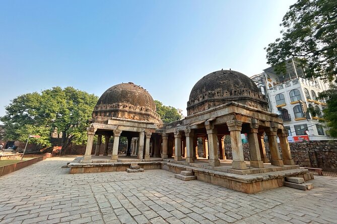 Hauz Khas Village: A Self Guided Walking Tour - Firoz Shah Tughlaq Tomb: battlements, reign, and legacy in one stop