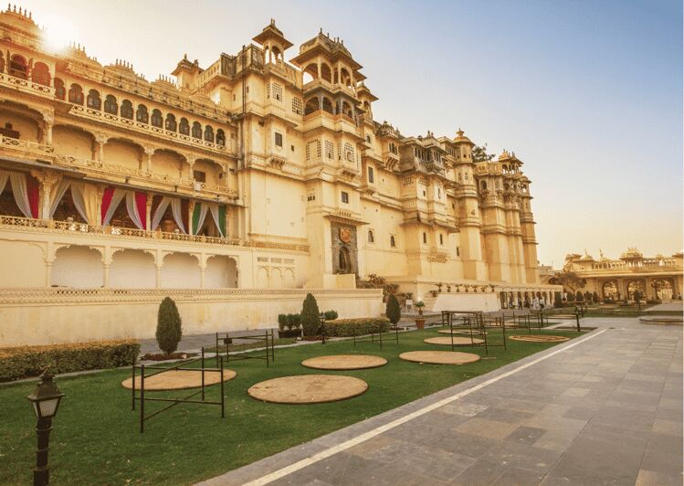 Heritage & Cultural Walk of Udaipur -Guided Walking Tour - Clock Tower and the old-market maze: where Udaipur starts feeling navigable