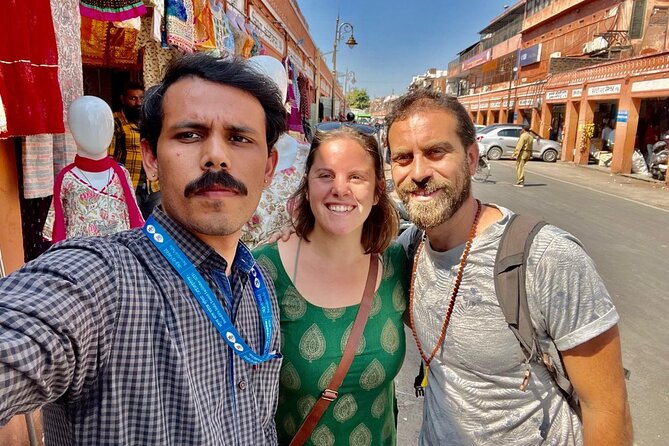 Heritage Culture and History Walking Tour in Jaipur - Govind Devji Temple and Aarti: The Spiritual Part You Can Actually Watch