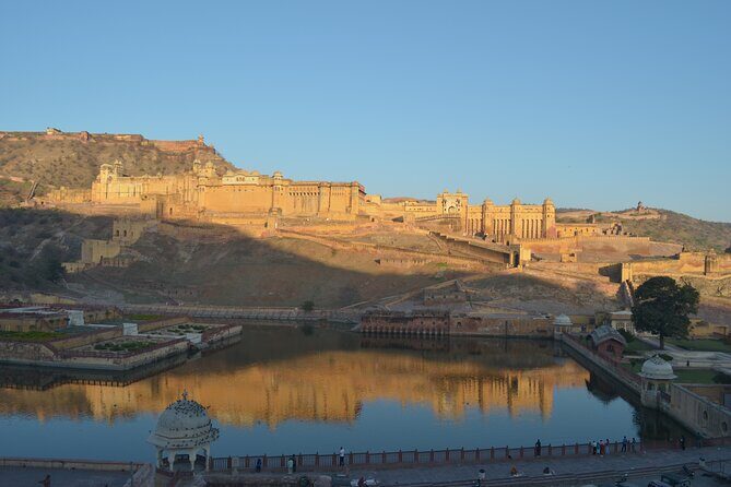 Highlight Tour of Jaipur with Private Guide - The guide and driver experience: how this tour stays friendly, not frantic