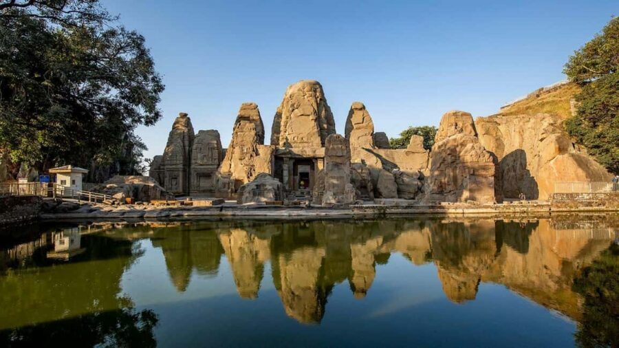Historical Tour, Kangra fort &Rock cut temple from Dharmasla - Kangra Fort: the Katoch dynasty and the fight against empire