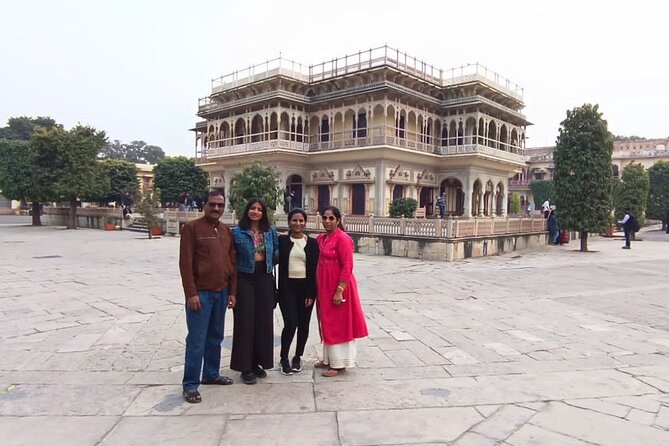 Jaipur 02 Days Private Tour with Vehicle+Professional Chauffeur - What this tour does well for photos and first-time Jaipur navigation